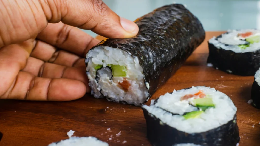 Salmon Hand Roll